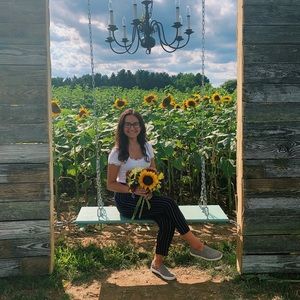 Meet your Posher, Maria